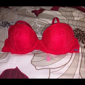 PINK Victoria secret date push up 32B